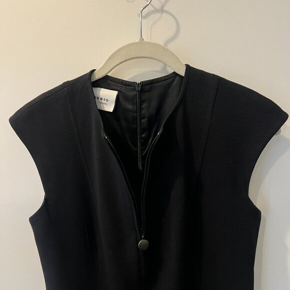 Akris Punto Cap-Sleeve Zip-Front Seamed Dress, Black - Picture 10 of 12